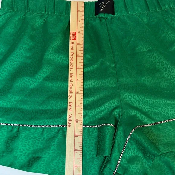VS Satin Silky Pajama Shorts Bottoms Sz XL Kelly Green Animal Print Lingerie - Picture 2 of 5